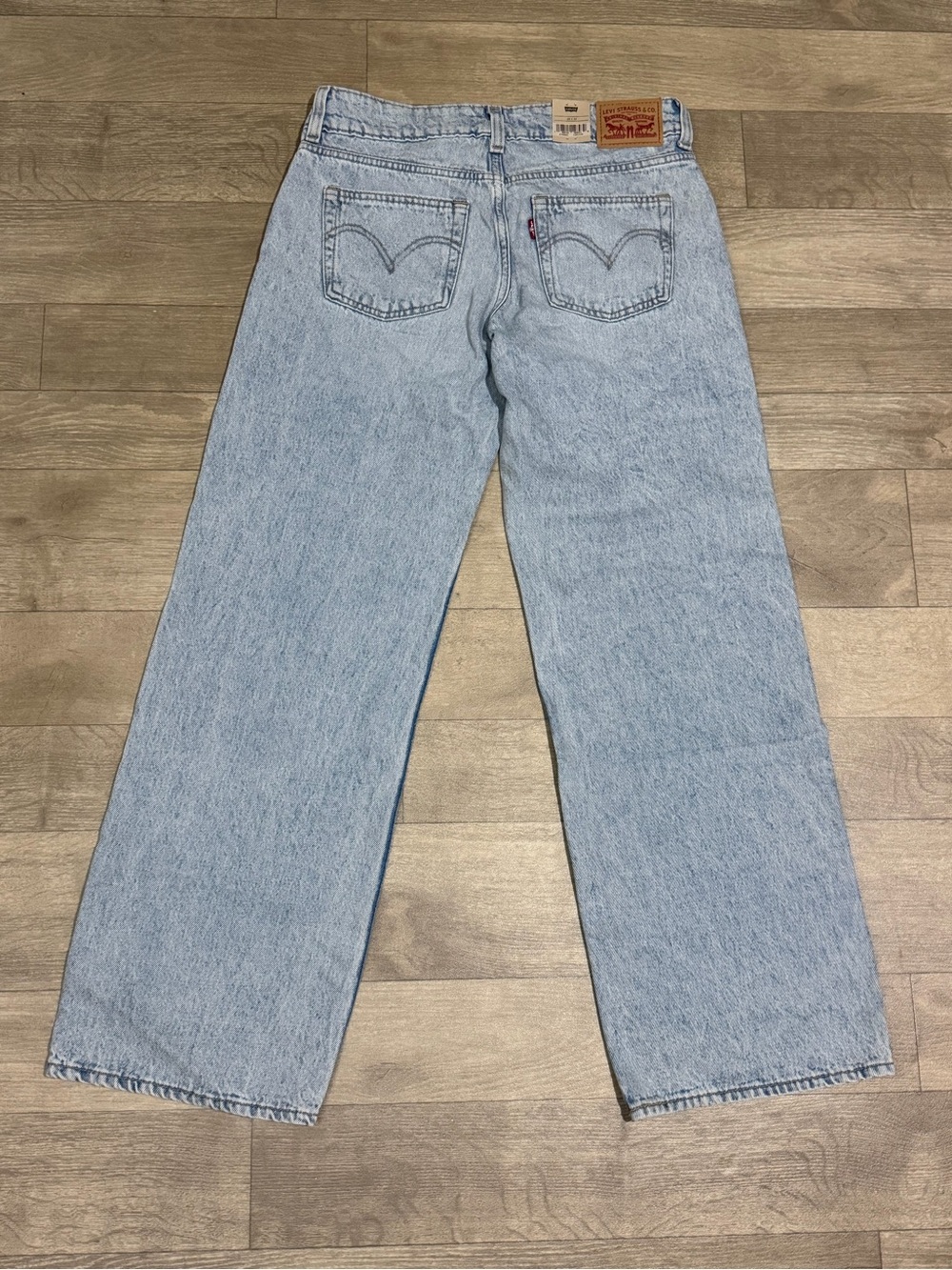 Levi's Women's Low-Rise Superlow Loose Jeans - Abraided Art 28x32 - Picture 13 of 16